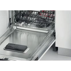 Whirlpool WSIC 3M27 C UK N F/I 45cm 10 Place Slimline Dishwasher - White 13 Whirlpool WSIC 3M27 C UK N F/I 45cm 10 Place Slimline Dishwasher - White -Kitchen Sale Shop whirpool wsic3m27c door